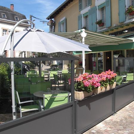 Logis Hotel De France Rochechouart Bagian luar foto