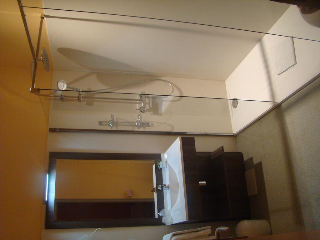Logis Hotel De France Rochechouart Ruang foto
