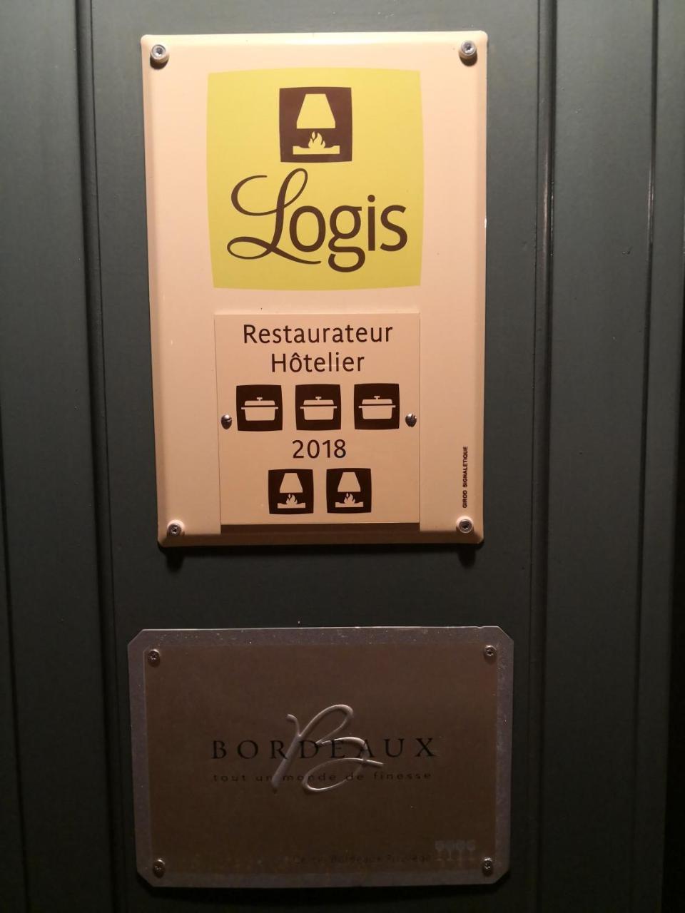 Logis Hotel De France Rochechouart Bagian luar foto